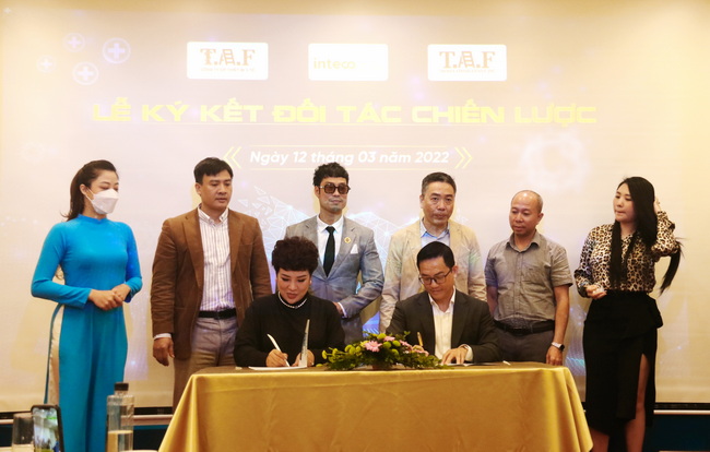 Ông Nguyễn Thanh Sơn - Tổng Giám đốc Công ty Cổ phần Hợp tác Quốc tế Inteco cùng Bà Nguyễn Thu Trang- Chủ tịch HĐQT T.A.F Medical ký kết trở thành đối tác chiến lược. Ông Nguyễn Thanh Sơn - Tổng Giám đốc Công ty Cổ phần Hợp tác Quốc tế Inteco cùng Bà Nguyễn Thu Trang- Chủ tịch HĐQT T.A.F Medical ký kết trở thành đối tác chiến lược.