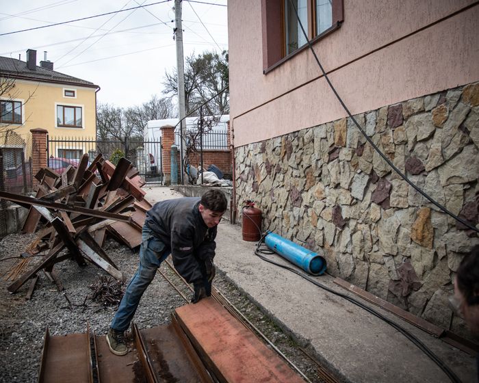 Russia’s Bombs Force Ukraine Into War Economy: ‘Plants That Made Sweaters Are Making Weapons’ Russia’s Bombs Force Ukraine Into War Economy: ‘Plants That Made Sweaters Are Making Weapons’