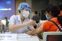 Hơn 201,8 triệu liều vaccine phòng COVID-19 đã được tiêm tại Việt Nam