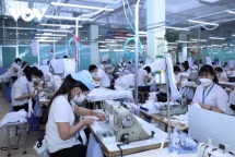 Tăng giờ làm thêm: Cả doanh nghiệp và người lao động mong chờ