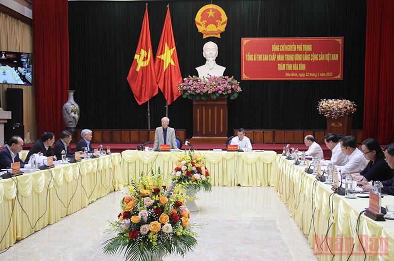 Tổng B&amp;iacute; thư Nguyễn Ph&amp;uacute; Trọng ph&amp;aacute;t biểu chỉ đạo tại buổi l&amp;agrave;m việc.