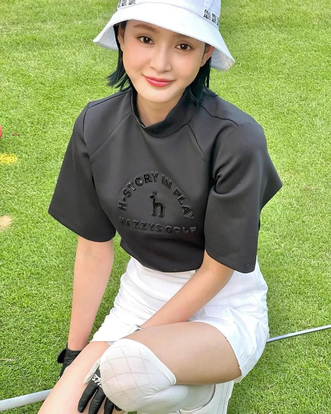 Nữ ca sĩ 25 tuổi đầu tư rất nhiều cho thời trang chơi golf, tất cả đều đến từ c&amp;aacute;c thương hiệu danh tiếng