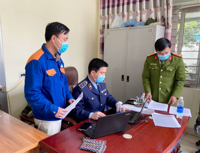 Đo&amp;agrave;n kiểm tra li&amp;ecirc;n ng&amp;agrave;nh Ban Chỉ đạo 389 tỉnh Ph&amp;uacute; Thọ kiểm tra việc thực hiện c&amp;aacute;c quy định của Nh&amp;agrave; nước trong hoạt động kinh doanh xăng dầu tại C&amp;ocirc;ng ty cổ phần Sunseaco Việt Nam