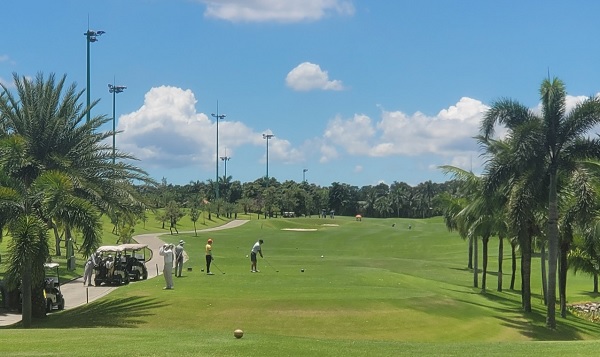 Tọa lạc vị tr&amp;iacute; đắc địa tại quận G&amp;ograve; Vấp (TP. Hồ Ch&amp;iacute; Minh), S&amp;acirc;n golf T&amp;acirc;n Sơn Nhất l&amp;agrave; một trong những s&amp;acirc;n golf h&amp;agrave;ng đầu Việt Nam được c&amp;aacute;c golf thủ đ&amp;aacute;nh gi&amp;aacute; cao