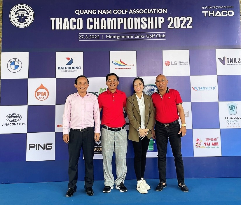 Theo &amp;ocirc;ng Phạm Quốc H&amp;ugrave;ng, ngo&amp;agrave;i c&amp;ugrave;ng, b&amp;ecirc;n tr&amp;aacute;i, Ph&amp;oacute; chủ tịch Hiệp hội doanh nghiệp tỉnh Quảng Nam; Chủ tịch Hội Golf Quảng Nam