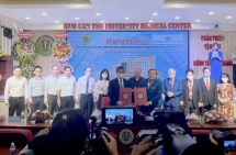 Bệnh viện Đại học Nam Cần Thơ ký kết hợp tác Bệnh viện Đại học Y dược TP.HCM trước khi đi vào hoạt động