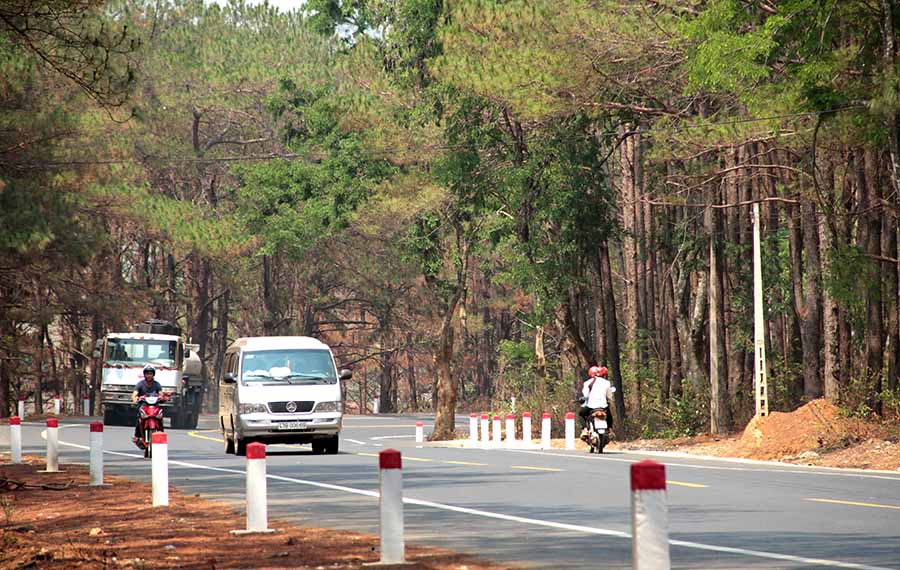 Loạt nh&amp;agrave; thầu bị nhắc nhở, khiển tr&amp;aacute;ch v&amp;igrave; chậm tiến độ Quốc lộ 19
