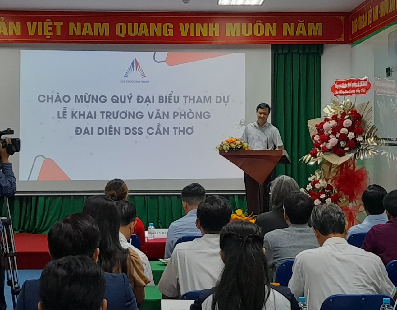 &amp;Ocirc;ng Đ&amp;agrave;o Trọng Độ- Vụ trưởng Tổng cục Gi&amp;aacute;o dục Nghề nghiệp, chuy&amp;ecirc;n gia hướng nghiệp h&amp;agrave;ng đầu của tổ chức lao động ILO ph&amp;aacute;t biểu tại buổi lễ.