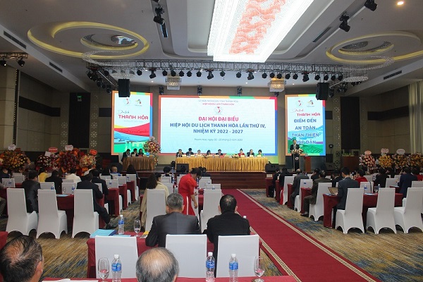 To&amp;agrave;n cảnh đại hội