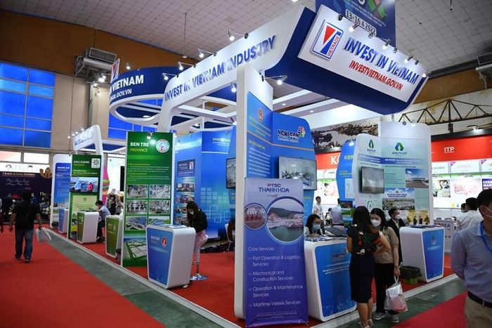 Gian h&amp;agrave;ng Invest in Vietnam tại Vietnam Expo 2022 mang đến cơ hội thu h&amp;uacute;t đầu tư cho c&amp;aacute;c địa phương, doanh nghiệp. Ảnh: Sơn Qu&amp;aacute;ch