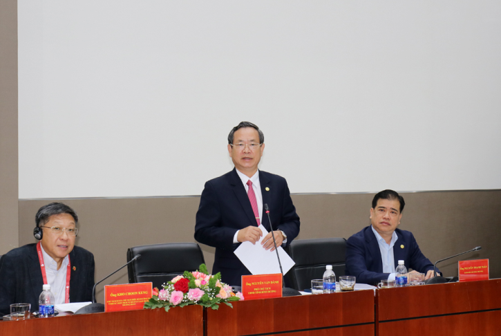 Ph&amp;oacute; Chủ tịch UBND tỉnh Nguyễn Văn D&amp;agrave;nh ph&amp;aacute;t biểu tại Chương tr&amp;igrave;nh