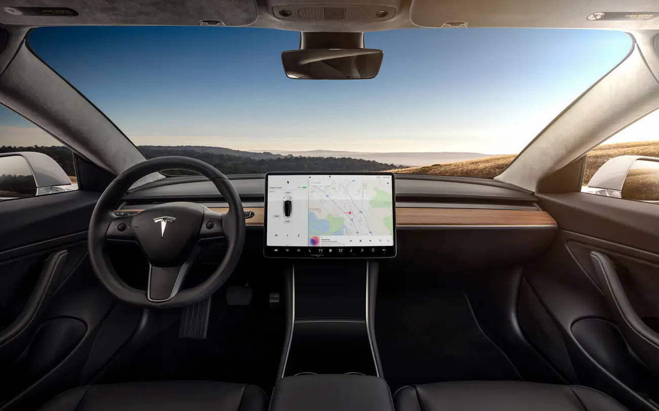hatGPT hứa hẹn n&amp;acirc;ng cấp cho c&amp;aacute;c trợ l&amp;yacute; ảo điều khiển tr&amp;ecirc;n xe l&amp;ecirc;n mức cao hơn. (Ảnh: Tesla)