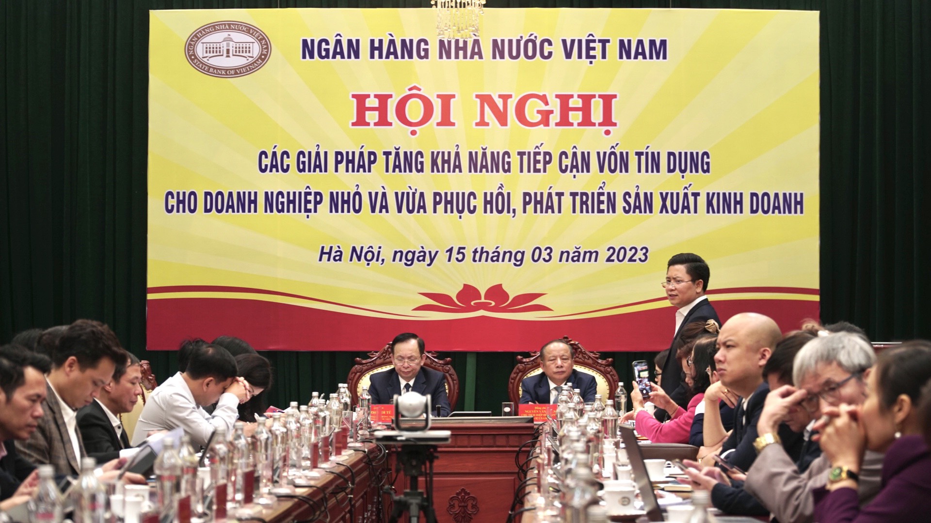 To&amp;agrave;n cảnh Hội nghị