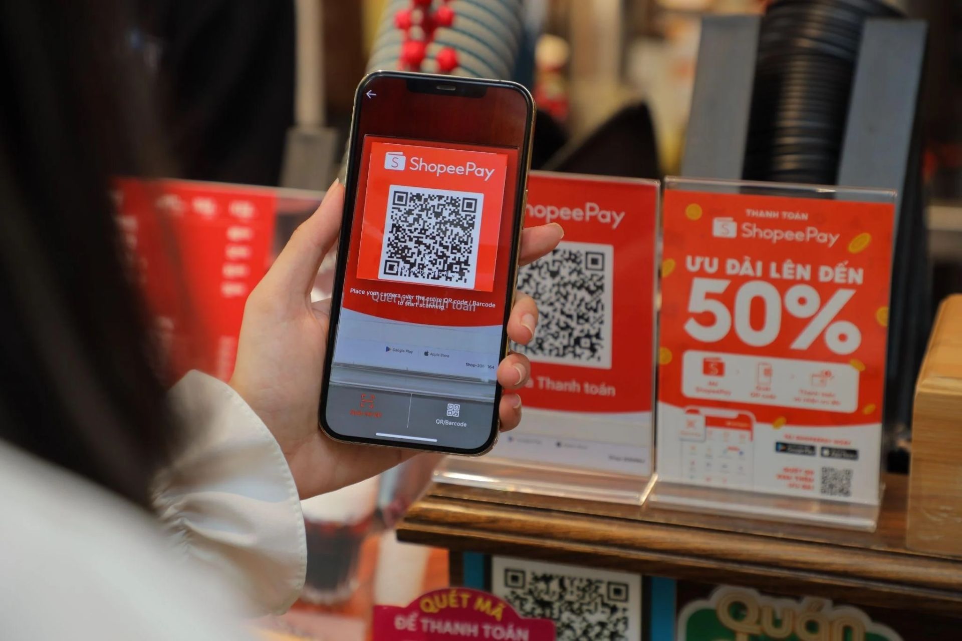 ShopeePay đang trở th&amp;agrave;nh một trong những lựa chọn h&amp;agrave;ng đầu cho nhu cầu thanh to&amp;aacute;n trực tuyến của người d&amp;ugrave;ng Việt Nam.