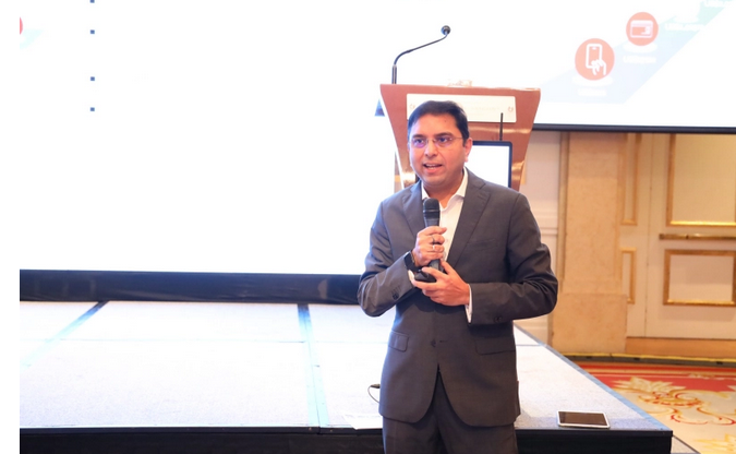 &amp;Ocirc;ng Vishal Shah - Gi&amp;aacute;m đốc điều h&amp;agrave;nh Tập đo&amp;agrave;n Validus ph&amp;aacute;t biểu tại hội thảo
