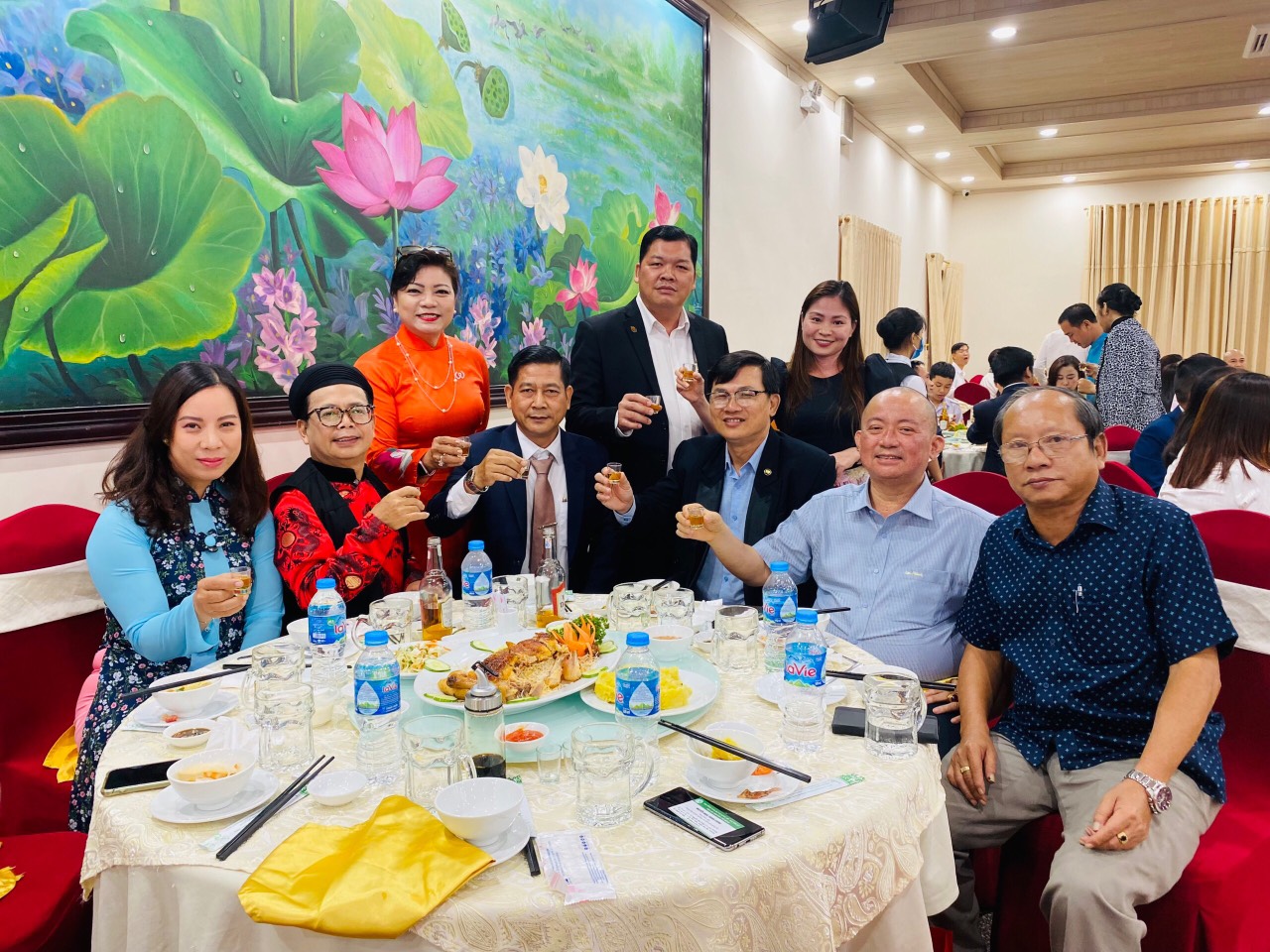 C&amp;aacute;c đại biểu giao lưu tại Gala Dinner