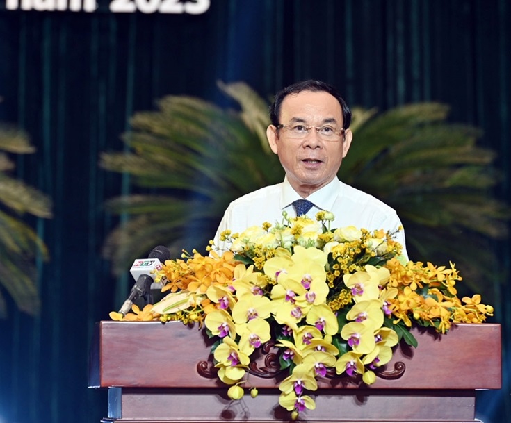 B&amp;iacute; thư Th&amp;agrave;nh ủy TPHCM Nguyễn Văn N&amp;ecirc;n ph&amp;aacute;t biểu chỉ đạo hội nghị.