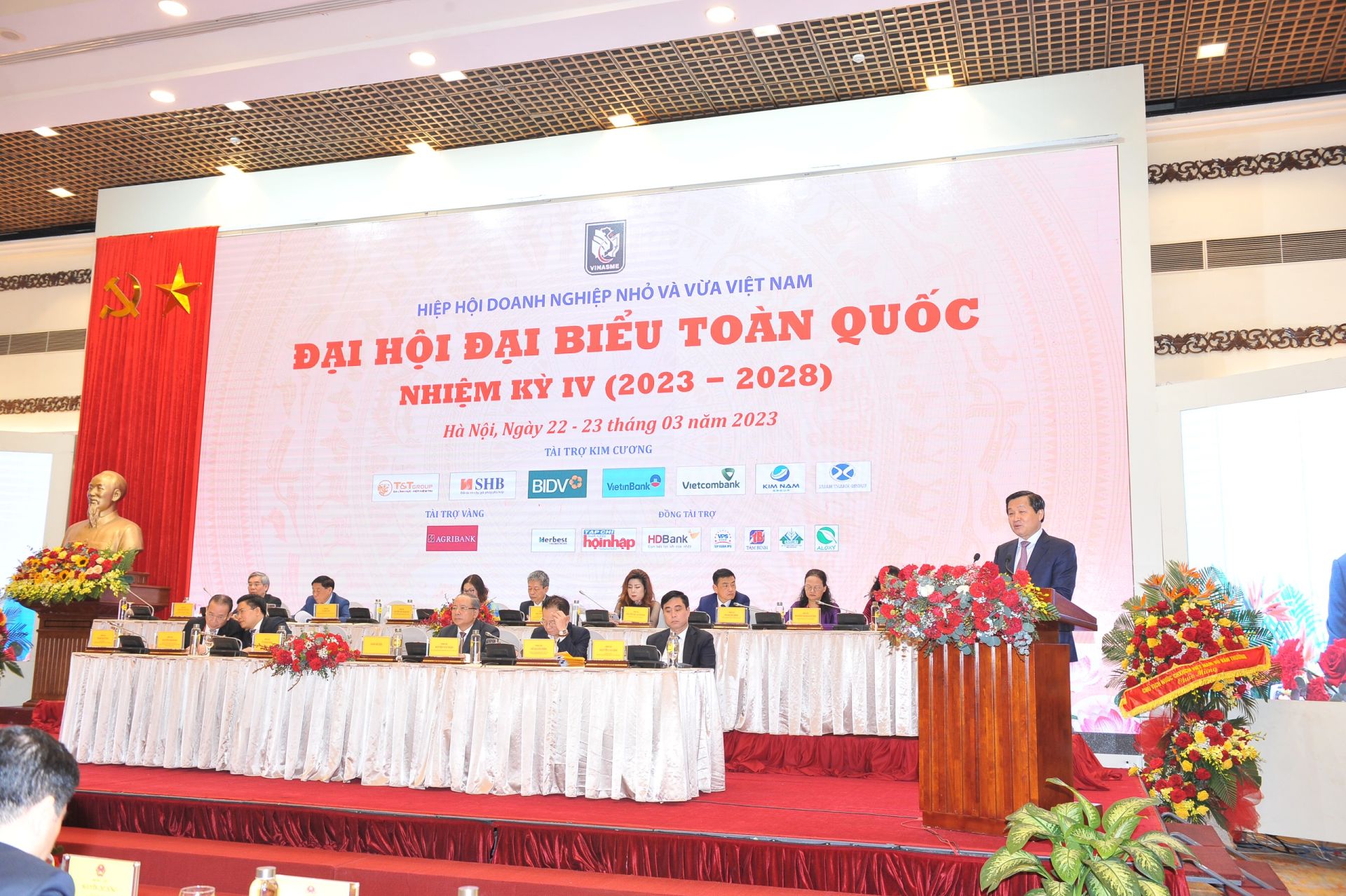 Theo Ph&amp;oacute; thủ tướng L&amp;ecirc; Minh Kh&amp;aacute;i, Hiệp hội Doanh nghiệp nhỏ v&amp;agrave; vừa Việt Nam đ&amp;atilde; c&amp;oacute; sự ph&amp;aacute;t triển, nỗ lực kh&amp;ocirc;ng ngừng c&amp;ugrave;ng cộng đồng doanh nghiệp