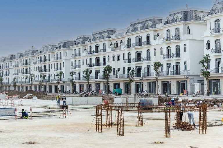 Hơn 1 vạn căn thấp tầng ở Si&amp;ecirc;u quần thể đ&amp;ocirc; thị biể&amp;rdquo; Vinhomes sẽ ho&amp;agrave;n th&amp;agrave;nh giữa năm nay