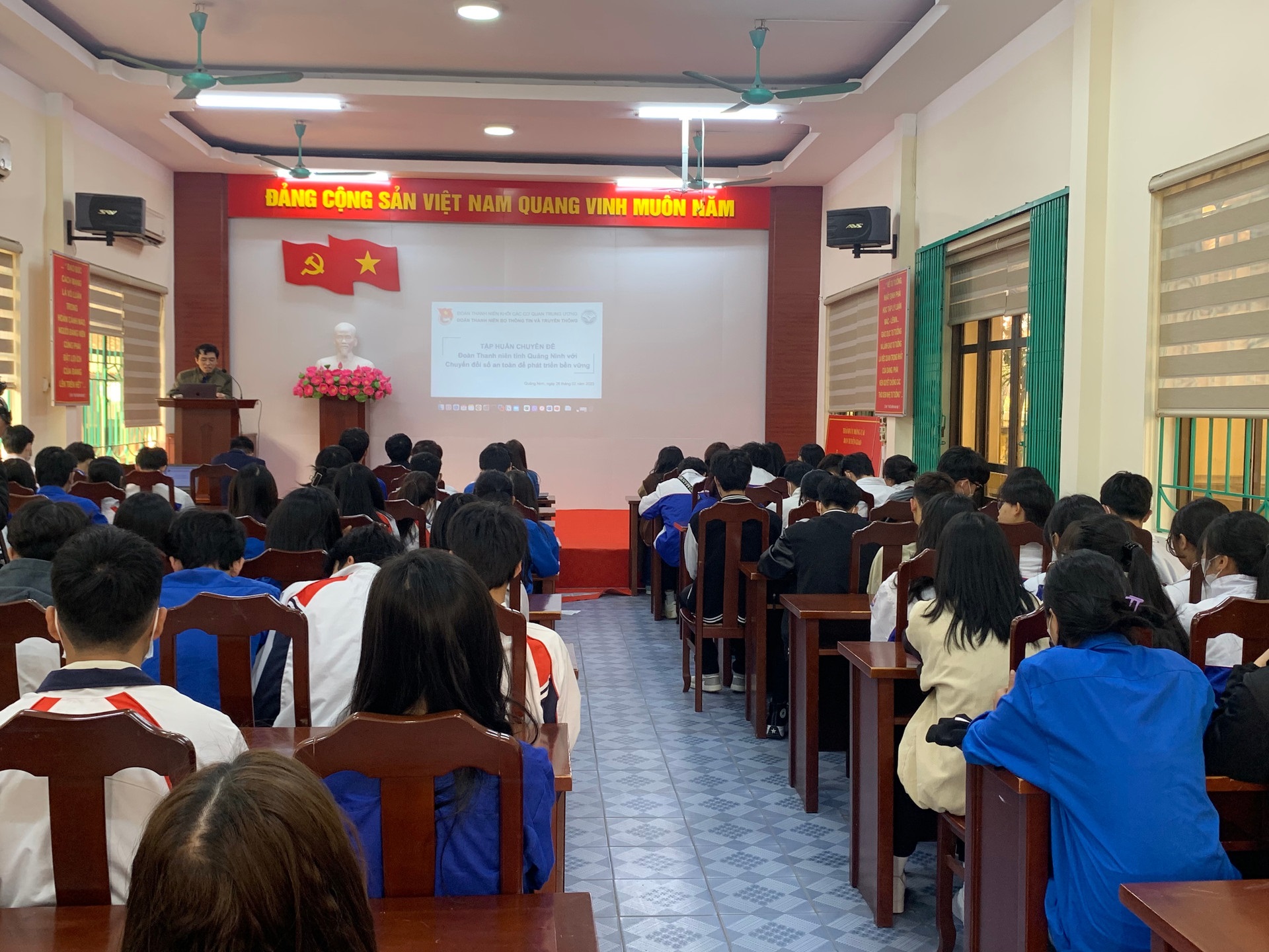 Tập huấn, tuy&amp;ecirc;n truyền về chuyển đổi số cho đo&amp;agrave;n vi&amp;ecirc;n thanh ni&amp;ecirc;n