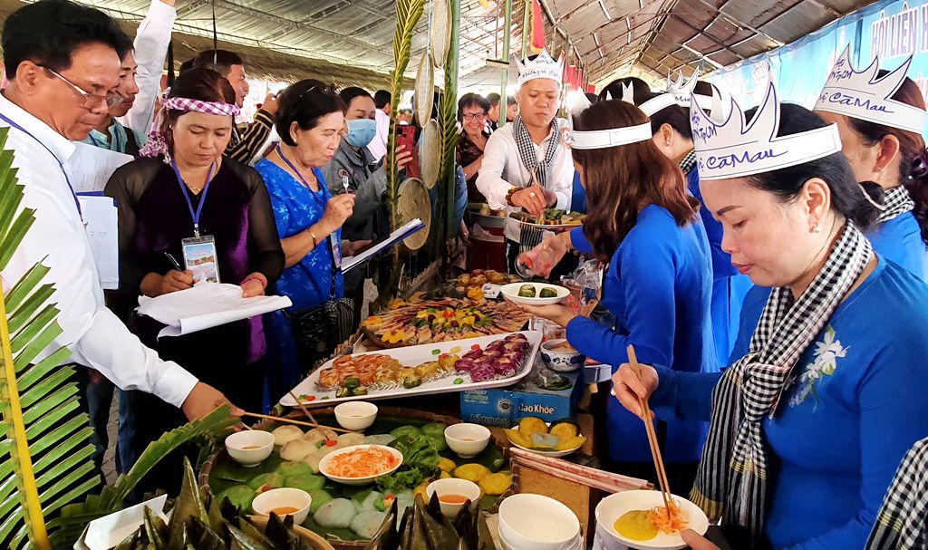 Ng&amp;agrave;y hội b&amp;aacute;nh d&amp;acirc;n gian Nam bộ lần II trong chương tr&amp;igrave;nh &amp;ldquo;C&amp;agrave; Mau - Điểm đến 2022&amp;rdquo;