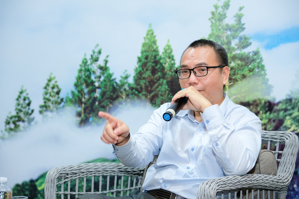 Diễn giả Trần Việt Qu&amp;acirc;n chia sẻ cho c&amp;aacute;c doanh nh&amp;acirc;n