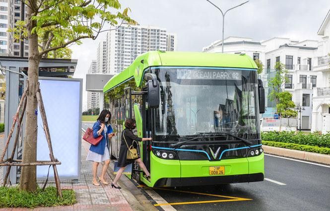 Vinbus được đ&amp;aacute;nh gi&amp;aacute; dẫn đầu về chất lượng trong số doanh nghiệp hoạt động lĩnh vực xe bu&amp;yacute;t tr&amp;ecirc;n địa b&amp;agrave;n H&amp;agrave; Nội