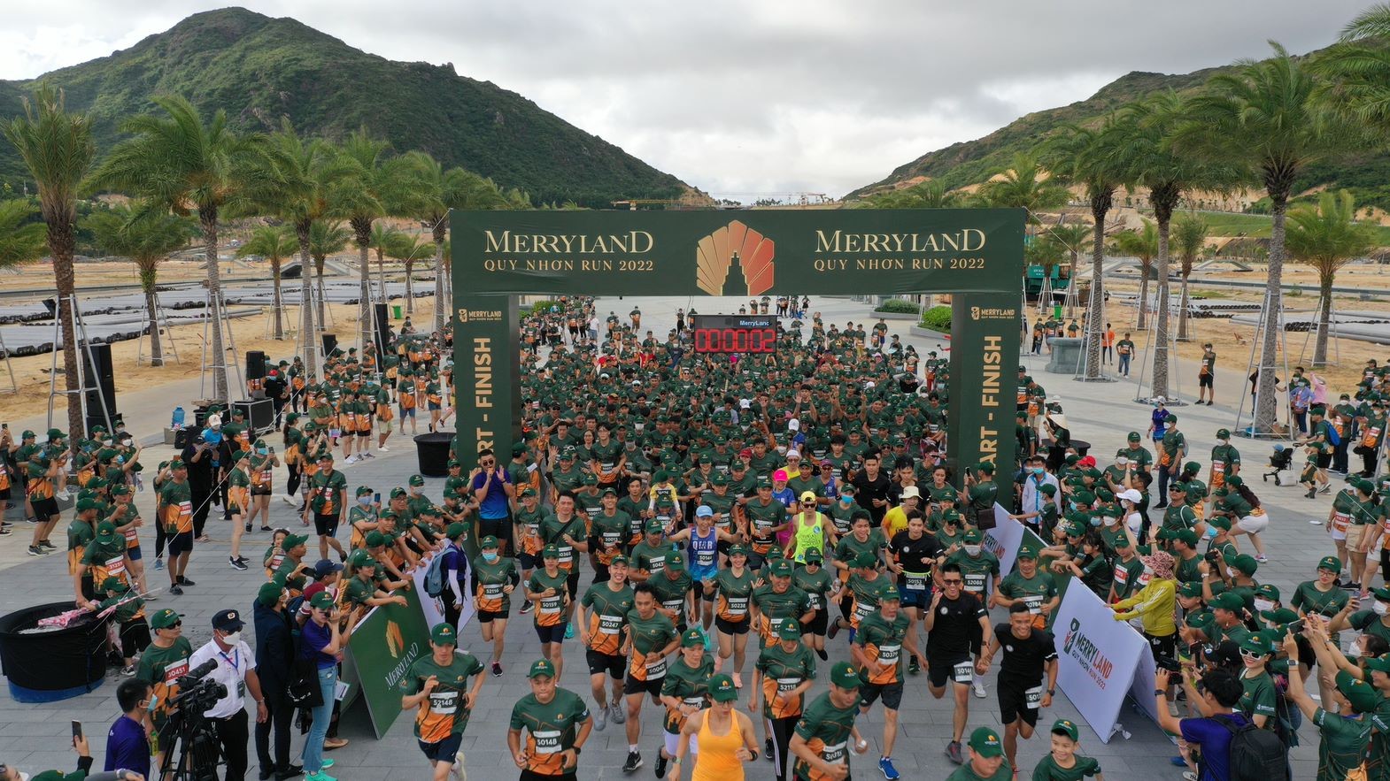 Hơn 3.000 runner đ&amp;atilde; c&amp;oacute; nhiều trải nghiệm th&amp;uacute; vị khi tham gia giải chạy gia đ&amp;igrave;nh &amp;ldquo;MerryLand Quy Nhơn Run&amp;rdquo; ngay tại dự &amp;aacute;n trong dịp Lễ 30/04/2022