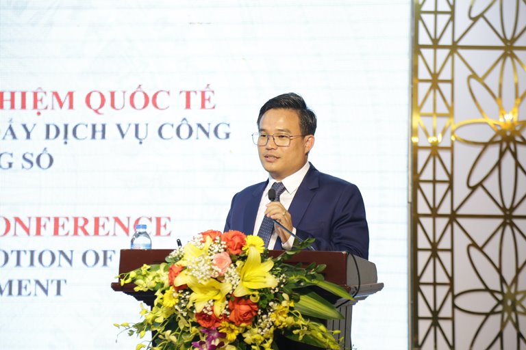 &amp;Ocirc;ng Hour Tola Ph&amp;oacute; TGĐ Quỹ Hỗ trợ X&amp;atilde; hội Quốc gia Campuchia chia sẻ tại Hội nghị.