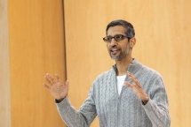 Lý do gì khiến CEO Google bị kêu gọi từ chức?