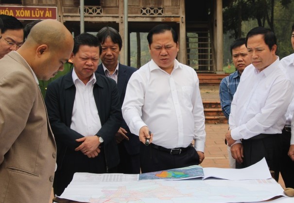 B&amp;iacute; thư Tỉnh ủy H&amp;ograve;a B&amp;igrave;nh Nguyễn Phi Long kiểm tra phương &amp;aacute;n Quy hoạch kh&amp;ocirc;ng gian văn h&amp;oacute;a Mường