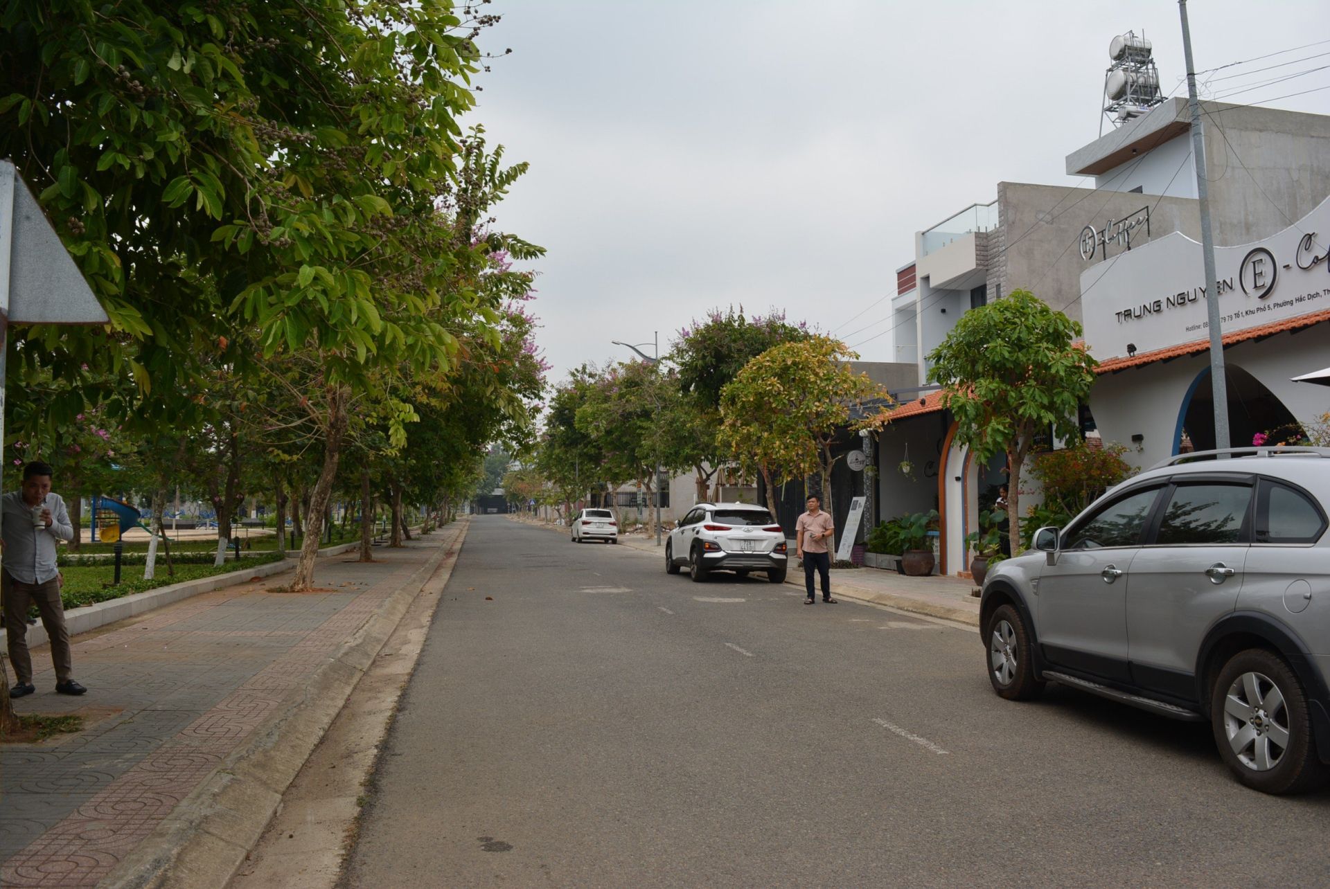 Khu t&amp;aacute;i định cư Thị x&amp;atilde;  Ph&amp;uacute;  Mỹ được bố tr&amp;iacute; b&amp;agrave;i bản, khang  trang, sạch, đẹp. Ảnh: B&amp;iacute;ch  Li&amp;ecirc;n