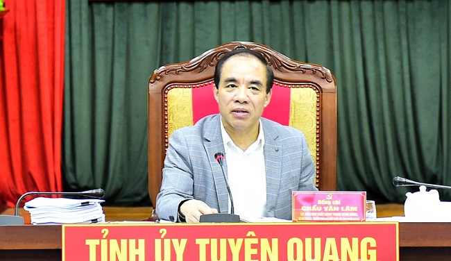 Đồng ch&amp;iacute; B&amp;iacute; thư Tỉnh ủy Chẩu Văn L&amp;acirc;m chủ tr&amp;igrave; cuộc họp.