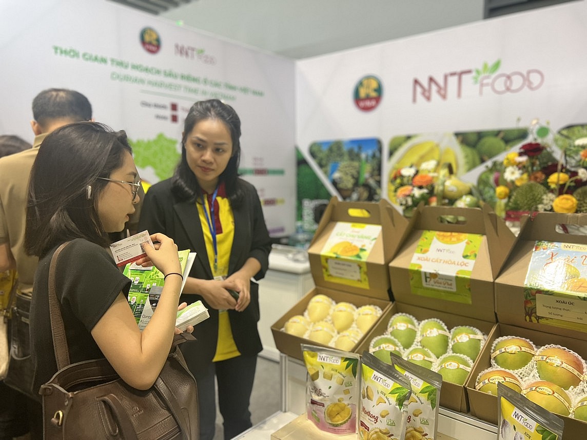 Quy tụ 200 thương hiệu từ 25 quốc gia, v&amp;ugrave;ng l&amp;atilde;nh thổ tại HortEx Vietnam 2024