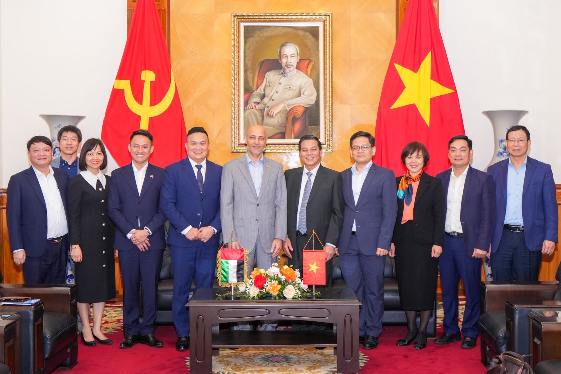 C&amp;aacute;c đồng ch&amp;iacute; l&amp;atilde;nh đạo th&amp;agrave;nh phố c&amp;ugrave;ng Đo&amp;agrave;n c&amp;ocirc;ng t&amp;aacute;c.
