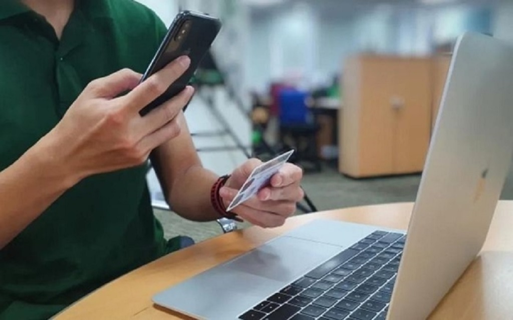 Thủ đoạn lừa đảo mới - chiếm đoạt t&amp;agrave;i sản qua phần mềm Dịch vụ c&amp;ocirc;ng giả mạo