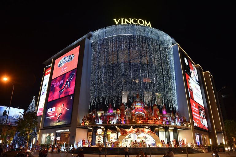 Vincom Retail hiện sở hữu 83 trung t&amp;acirc;m thương mại tọa lạc tại c&amp;aacute;c vị tr&amp;iacute; trung t&amp;acirc;m tr&amp;ecirc;n khắp 44 tỉnh th&amp;agrave;nh của Việt Nam.