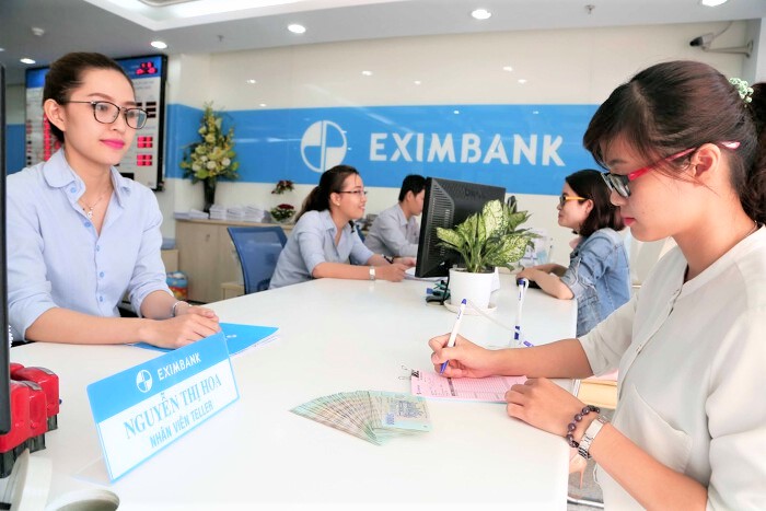 Eximbank l&amp;agrave;m việc với chủ thẻ t&amp;iacute;n dụng, đảm bảo lợi &amp;iacute;ch h&amp;agrave;i h&amp;ograve;a với kh&amp;aacute;ch h&amp;agrave;ng