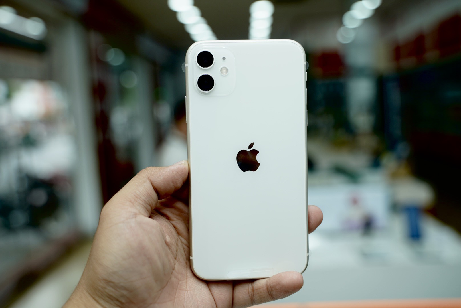 iPhone 11 cũ tại Di Động Việt vẫn l&amp;agrave; model được nhiều người d&amp;ugrave;ng quan t&amp;acirc;m v&amp;agrave; chọn mua