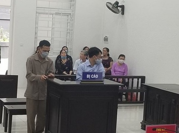 C&amp;aacute;c bị c&amp;aacute;o Đo&amp;agrave;n Văn Đạt v&amp;agrave; Nguyễn Văn Hoạt tại phi&amp;ecirc;n x&amp;eacute;t xử