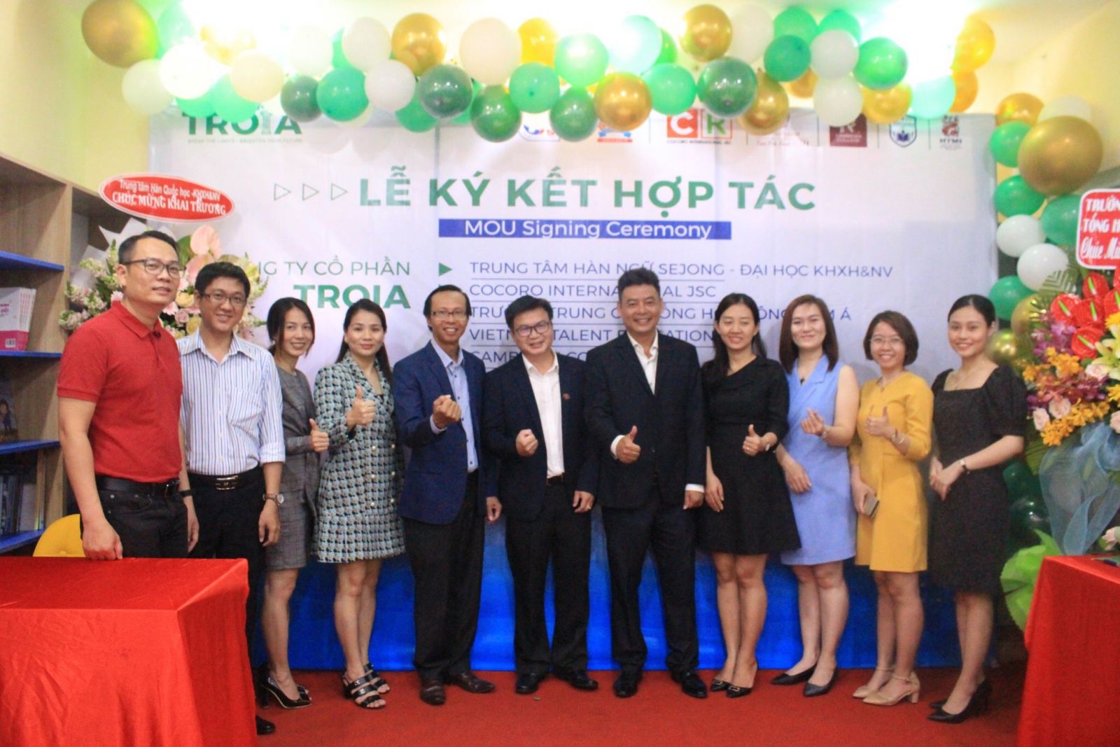 Đai diện Trung t&amp;acirc;m v&amp;agrave; đối t&amp;aacute;c tại Buổi ra mắt Trung t&amp;acirc;m Troia ng&amp;agrave;y 03/4/2021