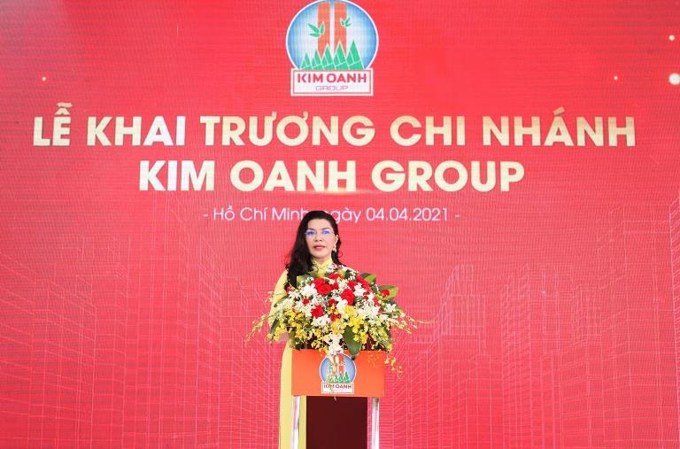 B&amp;agrave; Đặng Thị Kim Oanh - Chủ tịch HĐQT ki&amp;ecirc;m Tổng Gi&amp;aacute;m đốc Kim Oanh Group ph&amp;aacute;t biểu tại sự kiện