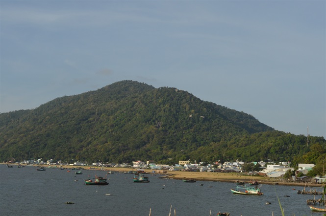 Một g&amp;oacute;c đảo H&amp;ograve;n Tre, trung t&amp;acirc;m huyện đảo Ki&amp;ecirc;n Hải