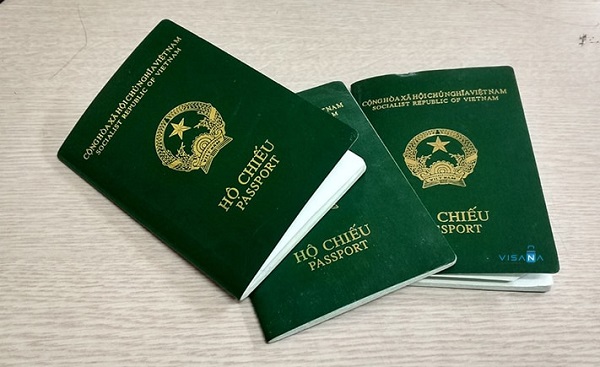 Khi c&amp;oacute; thay đổi th&amp;ocirc;ng tin li&amp;ecirc;n quan đến số căn cước c&amp;ocirc;ng d&amp;acirc;n mới, c&amp;ocirc;ng d&amp;acirc;n Việt Nam phải tiến h&amp;agrave;nh sửa đổi hộ chiếu