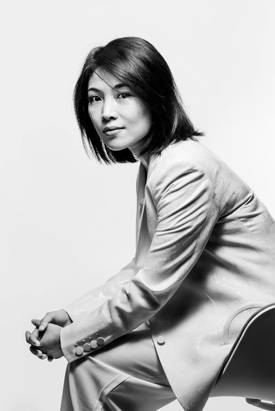 Kate Wang (sở hữu 5 tỷ USD), CEO của c&amp;ocirc;ng ty Trung Quốc RLX Technology