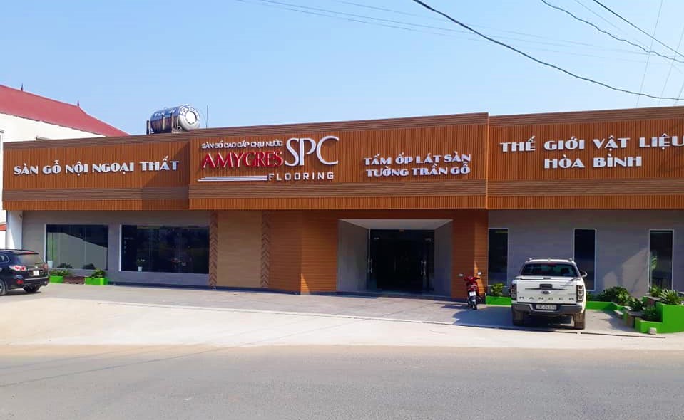 Một trong những showroom của  C&amp;ocirc;ng ty TNHH Thương mại v&amp;agrave; X&amp;acirc;y Dựng Ho&amp;agrave;ng Trường Giang
