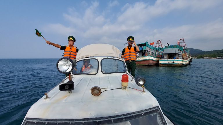 Lực lượng bi&amp;ecirc;n ph&amp;ograve;ng Ki&amp;ecirc;n Giang tăng cường tuần tra tr&amp;ecirc;n biển, ngăn chặn xuất nhập cảnh tr&amp;aacute;i ph&amp;eacute;p (Ảnh: Ho&amp;agrave;ng Trung)