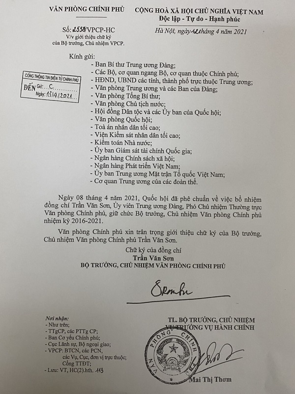 Văn bản giới thiệu chữ k&amp;yacute; của Bộ trưởng, Chủ nhiệm Văn ph&amp;ograve;ng Ch&amp;iacute;nh phủ Trần Văn Sơn