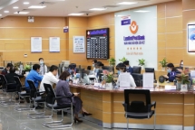 Các ngân hàng không ngừng mở rộng mạng lưới, gia tăng tiện ích, tăng khả năng tiếp cận vốn