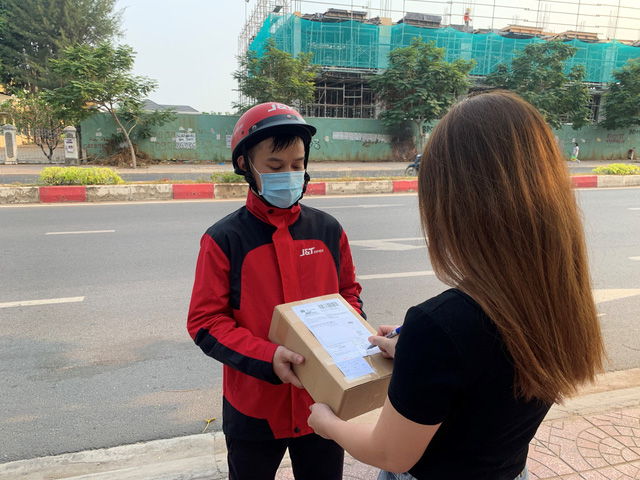 Thị trường chuyển phát nhanh: “So găng” với đối thủ ngoại Thị trường chuyển phát nhanh: “So găng” với đối thủ ngoại